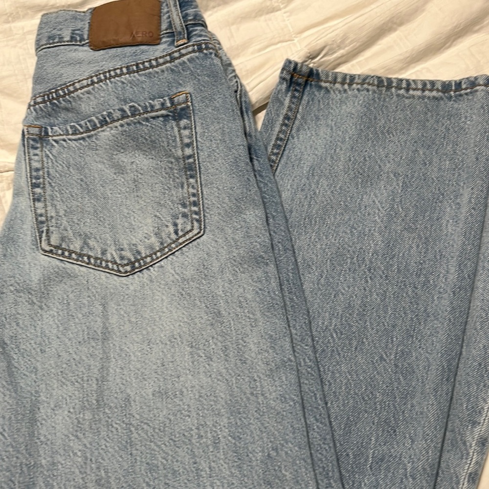 Aéropostale. 90's baggy. 00 regular